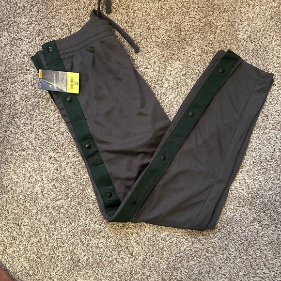 Xersion Other - Xersion Quick Dry Gray Joggers with Green Trim Side Snap Basketball Track $40